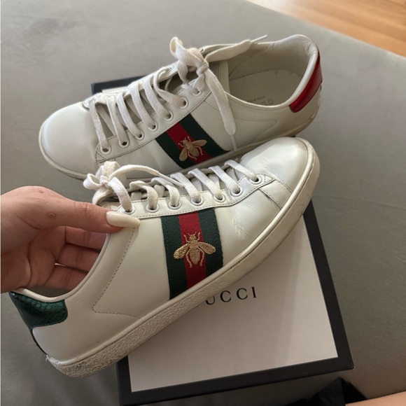 Gucci Ace Bee Embroidered Sneakers - Picture 1 of 11